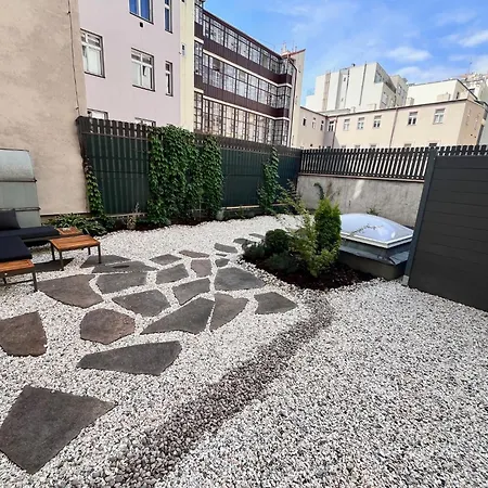 New Centre Garden - Location Prague