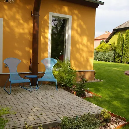 Feriehus Bright Cosy House With Parking Prag