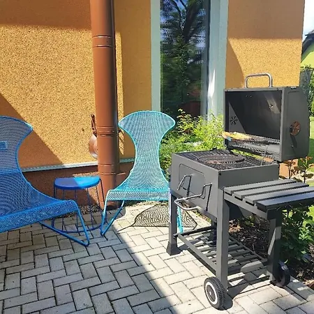 Bright Cosy House With Parking Prag