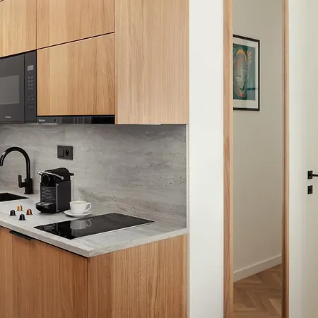 R16 Residences Aparthotel