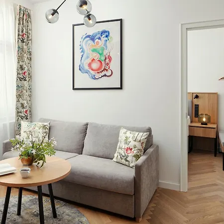 R16 Residences Aparthotel