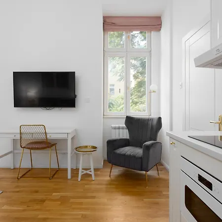 Apartment Klidny A Stylovy U Vaclavskeho Namesti *