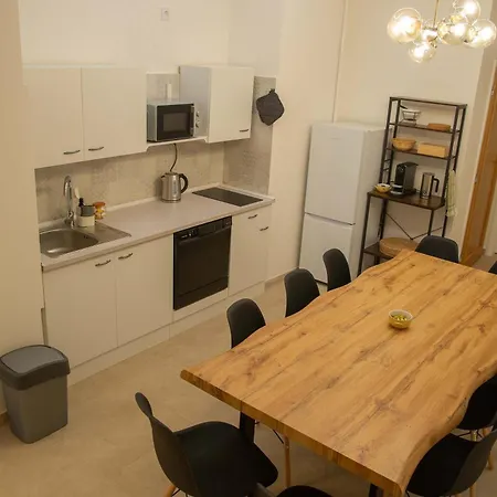 New Centre Garden - Location Apartment