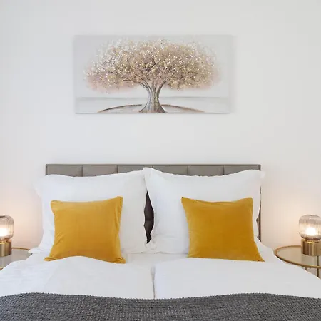 Chic With Terrace & View Apartment Prague