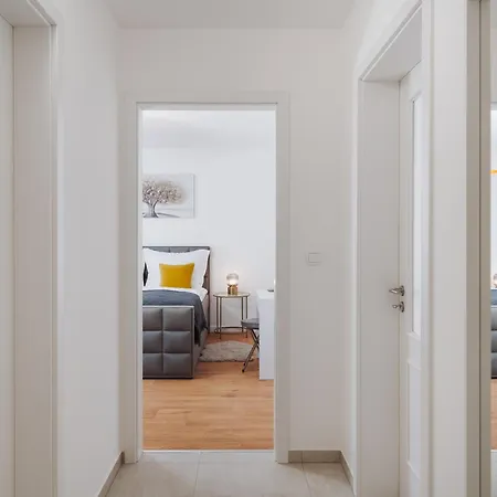 Apartment Chic With Terrace & View Prague