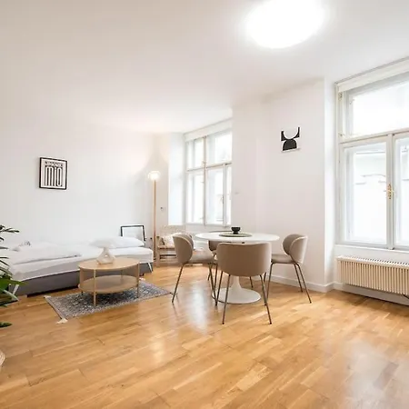 Urban Skorepka *