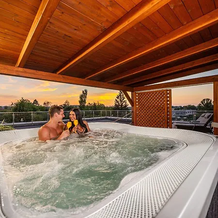 Hotel Aura Design & Garden Pool