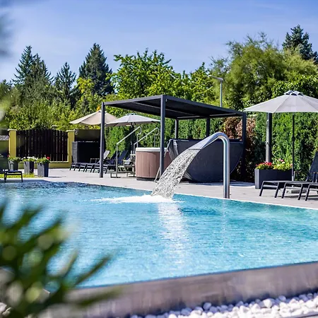 Aura Design & Garden Pool Hotel 3*