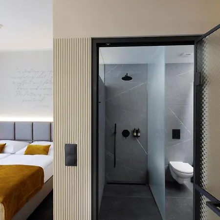 Prokop Square Hotel