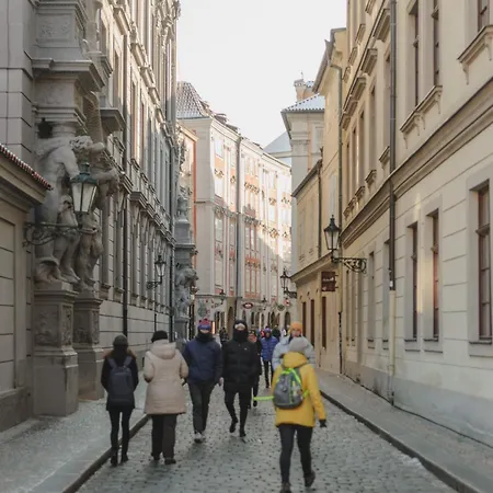 Apartment Spacious Near Wenceslas Square With Master Bed Prague