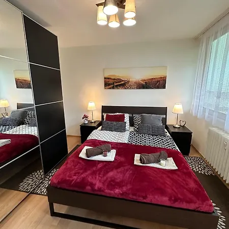 Cozy Near Centre Apartment *