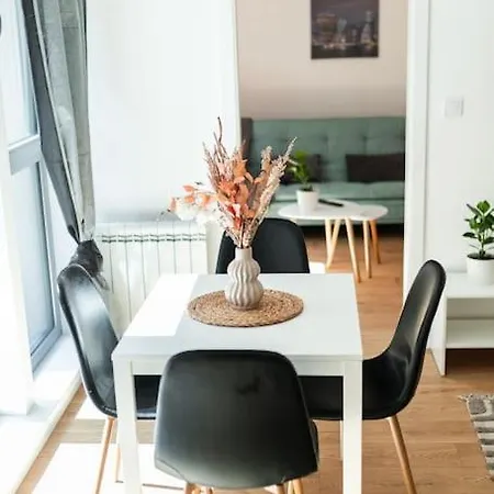Domino Apartment *
