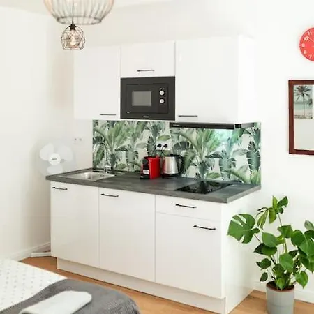 Apartment Domino