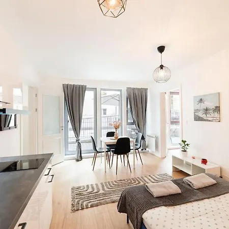 Domino Apartment Prague