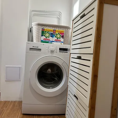 Star 2 Apartment