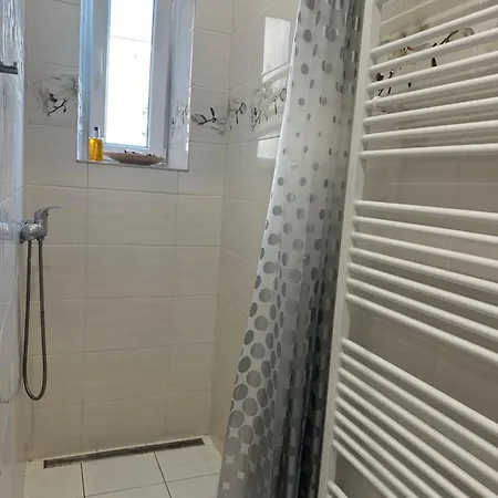 Star 2 Apartment Prague