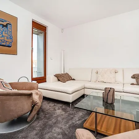 Shiny Rooftop With Free Garage Apartment Prague
