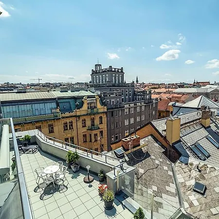 Apartment Shiny Rooftop With Free Garage Prague