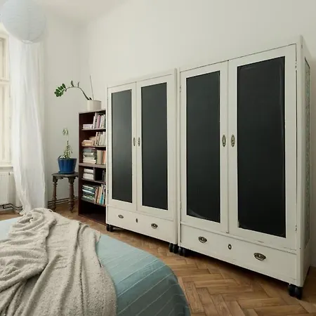 Apartment Artisan & Old-timey 2 Bedrooms *