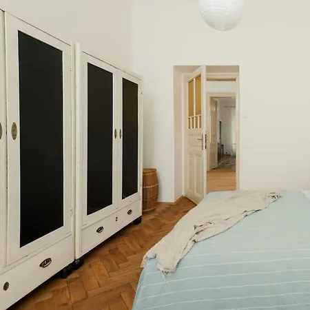 Apartament Artisan & Old-timey 2 Bedrooms