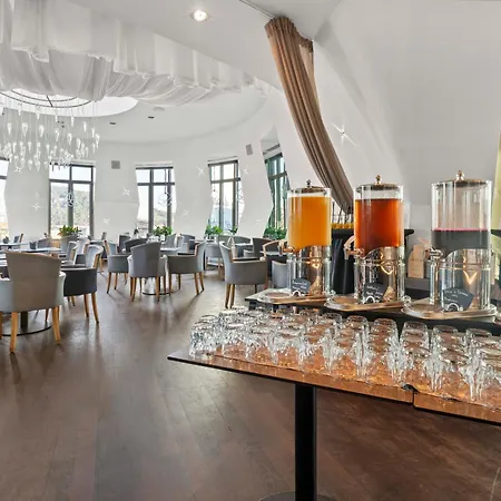Dancing House - Tancici Dum 4*