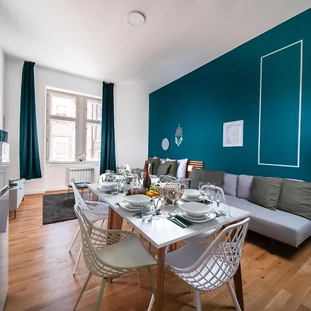 Cavallo Business 2bd Apartment