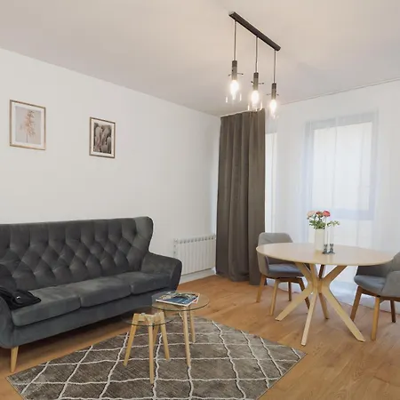 Granite - Cozy Center With Balcony Prague