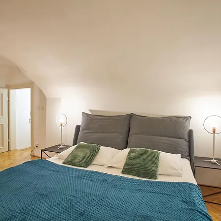 Lazenska N4 Aparthotel 4*