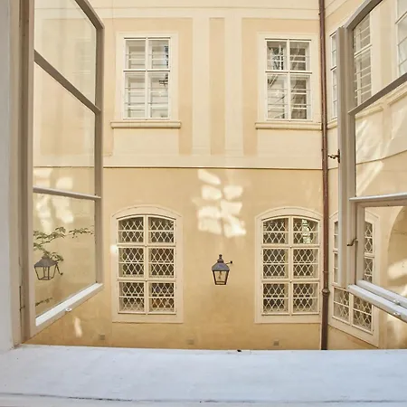 Aparthotel Lazenska N4 4*