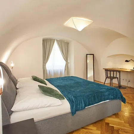 Lazenska N4 Aparthotel 4*