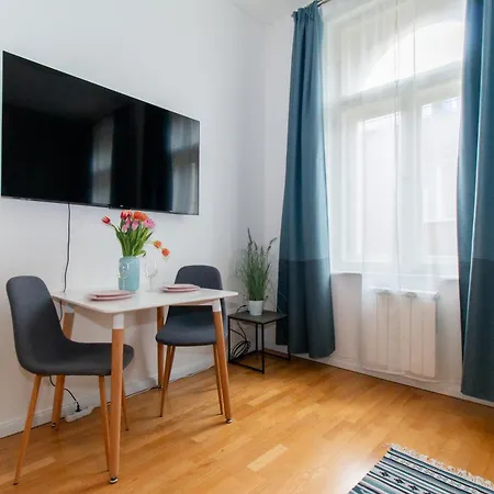 Stepanska Cr Apartment *