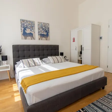 Apartment Stepanska Cr
