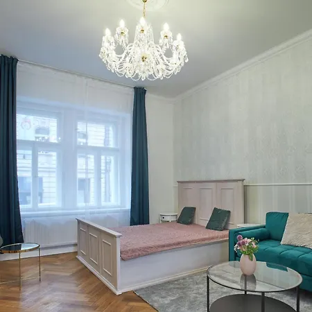 National Theatre Elegance Aparthotel Prague