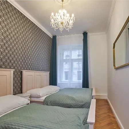 National Theatre Elegance Aparthotel *