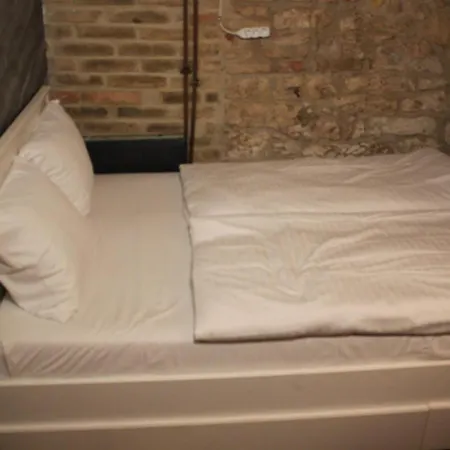 Hostel Alba Prague
