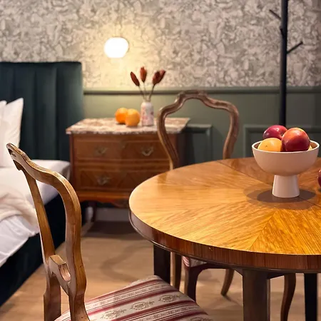 Apartment Turnkey I Antonin Dvorak *