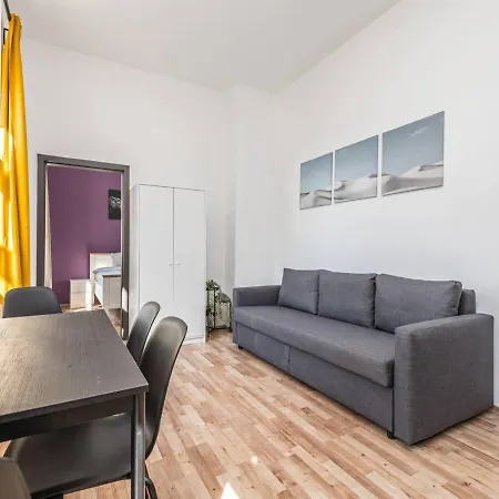 Apartment Crimson Charm