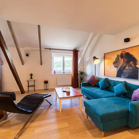 Classy Riverside In The Old Town Of Apartment Prague