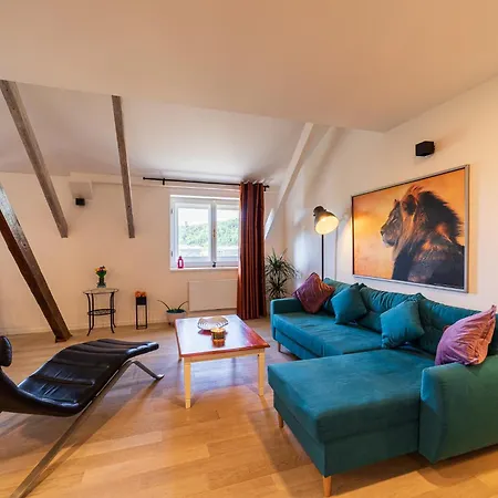 Apartment Classy Riverside In The Old Town Of