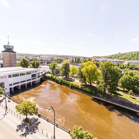 Classy Riverside In The Old Town Of Apartment Prague