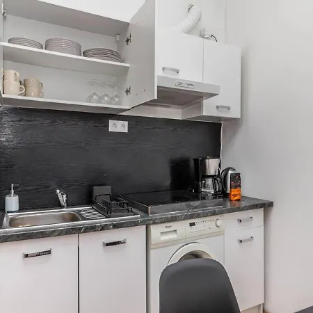 Elegance Apartment *