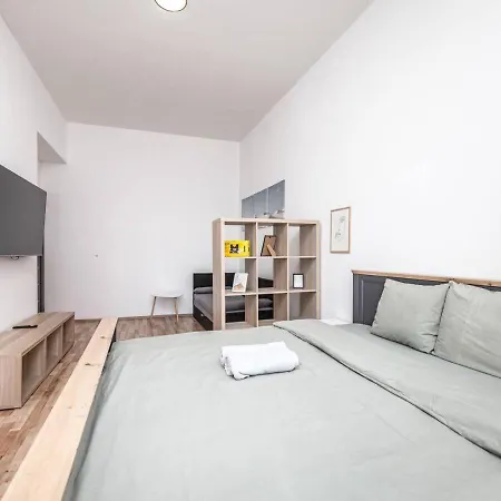 Elegance Apartment *