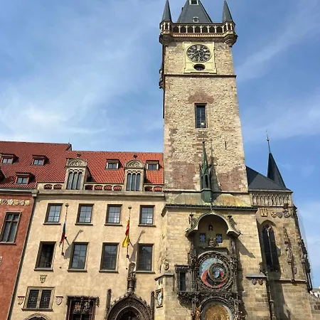 Apartment Romance In The Old Town