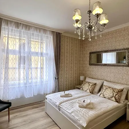 Romance In The Old Town Apartment Prague