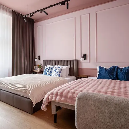 Turnkey I Antonin Dvorak Apartment *