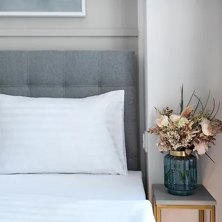 Aparthotel Encore Boutique By Dwellfort 4*