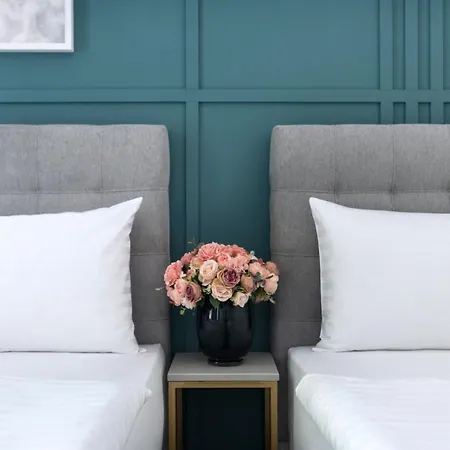 Encore Boutique By Dwellfort 4*