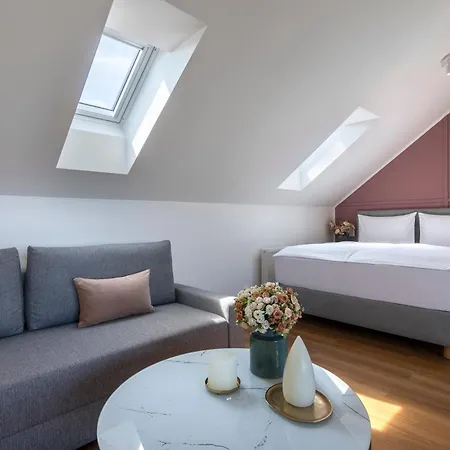 Encore Boutique By Dwellfort 4*