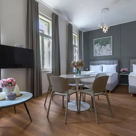 Encore Boutique By Dwellfort Praha