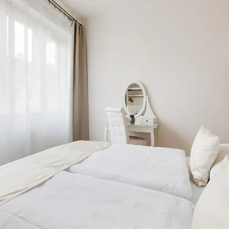 Wenceslas Square Royal Two Bedroom Prague